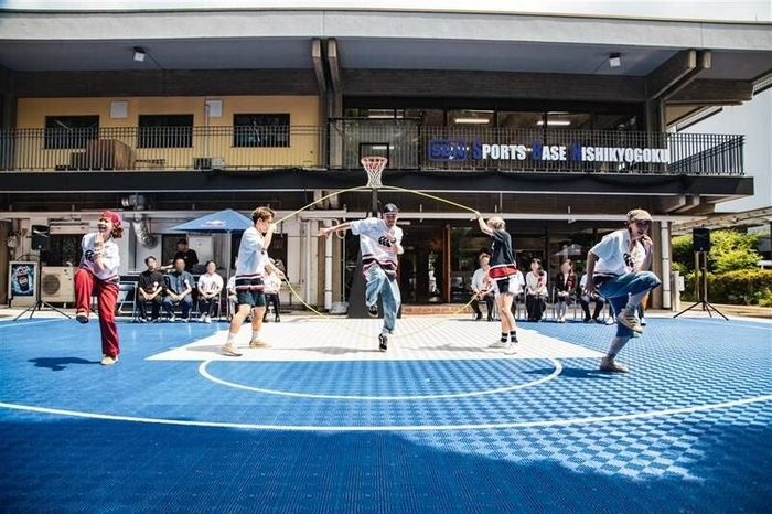 MJRC高等学院ではダブルダッチのパフォーマンスで成長を目指します