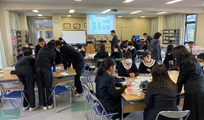令和5年(2023年)12月に実施した出張授業の様子