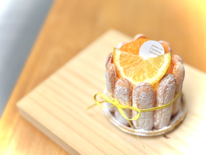 「L'atelier caramel」の「シャルロットエテ」