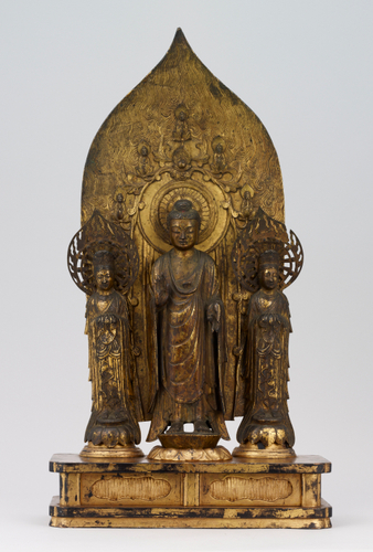 画像6　重要文化財　如来および両脇侍立像