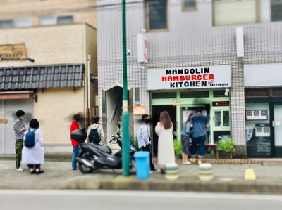 ランチ時には早くも行列も
