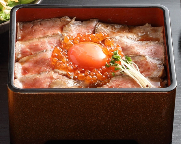 和牛極ローストビーフ重