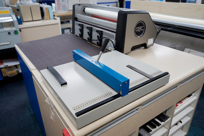 型押し機、作業スペースなど