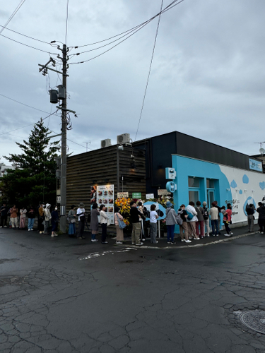 本店行列の様子