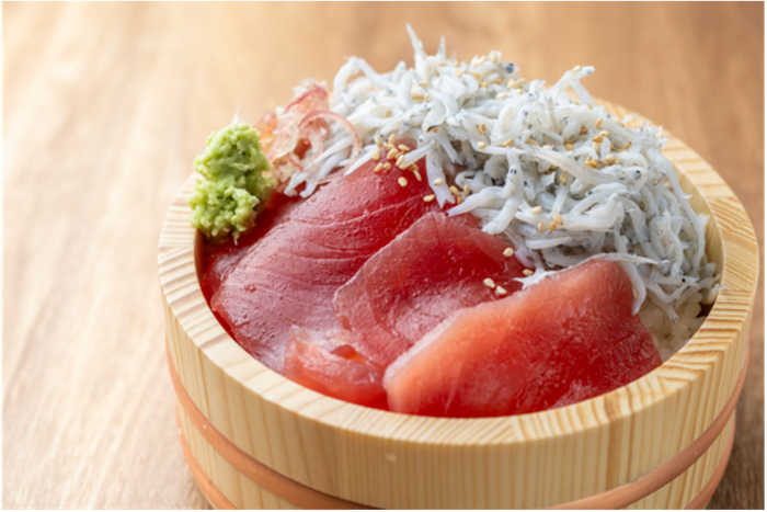 まぐろしらす丼