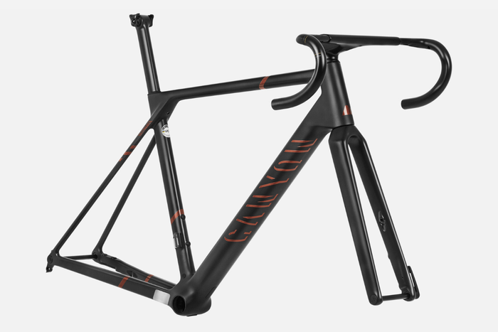 アルティメット CFR フレームセット ￥399,000（税込）