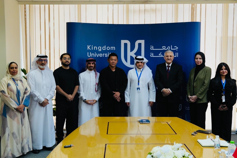 Kingdom University 大学キャンパスにて