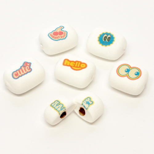 真っ白でふわふわなマシュマロ、チョコクリーム入り