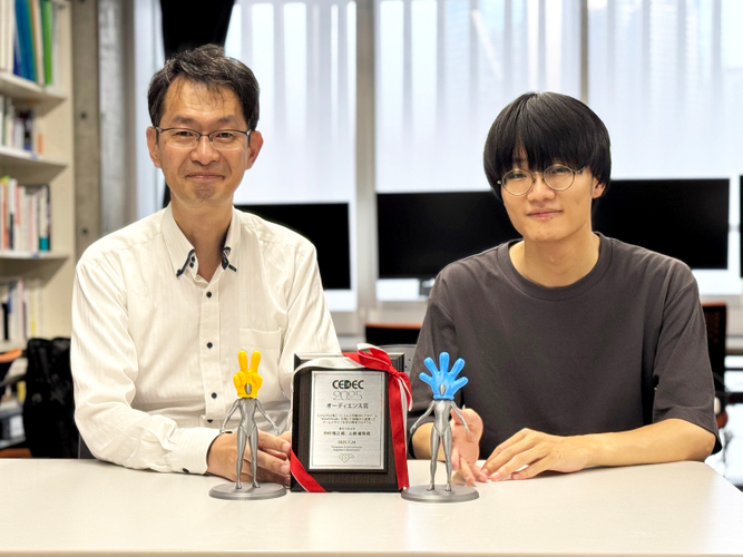 東京工芸大学 芸術学部ゲーム学科 中村 隆之教授とゲーム学科4年山根 雄飛さん