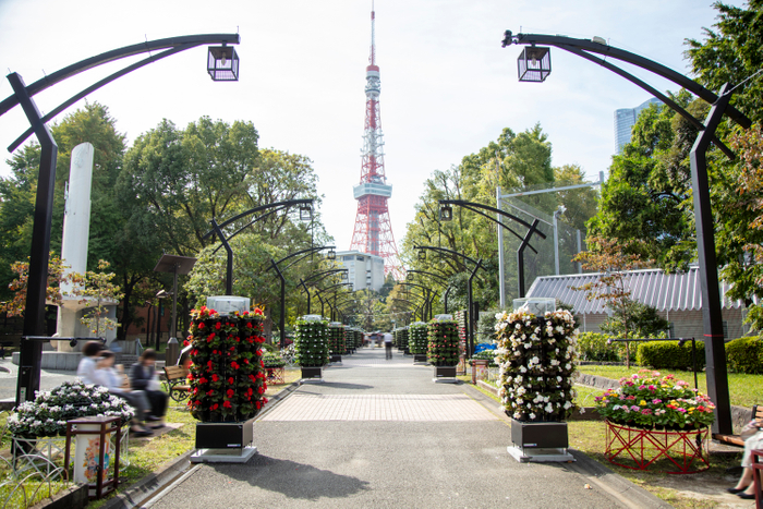 プロムナードの立体花壇