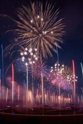 浜田省吾50周年を花火で祝福　2万5000人が名曲と夜空の共演を満喫