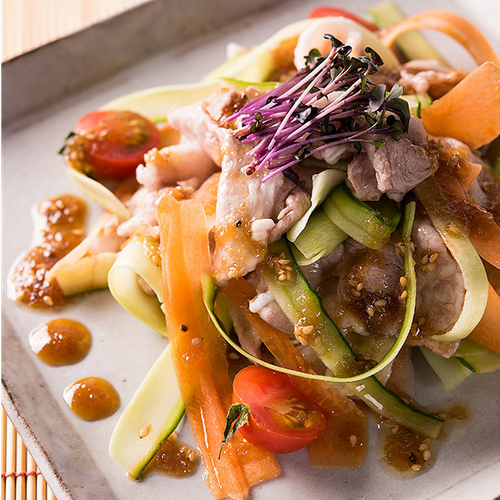 「ねぎ塩　旨塩だれ」を使った豚しゃぶサラダ