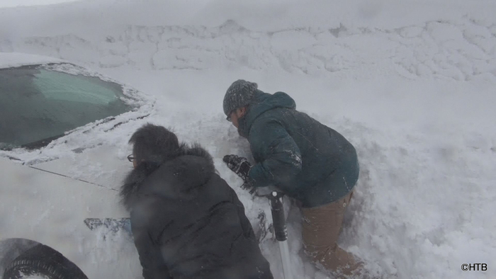おにぎりあたためますか　岡山の旅 Blu-ray(左からオクラホマ藤尾仁志、河野真也) &copy;HTB