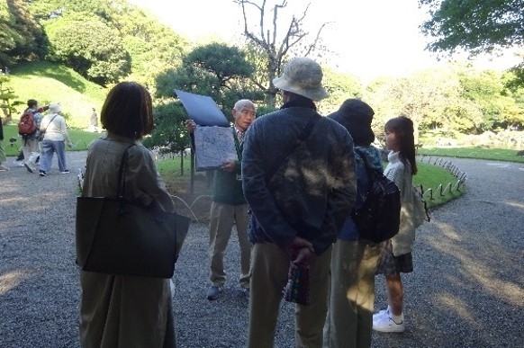 庭園ガイド（過年の様子）