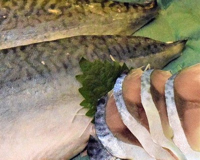 発寒かねしげ鮮魚店「生(なま)ら〆さば」