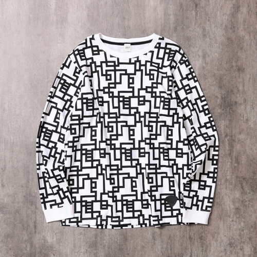 総柄Tシャツ&yen;12,100（税込）