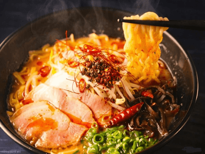 麻辣みそ豚骨ラーメン
