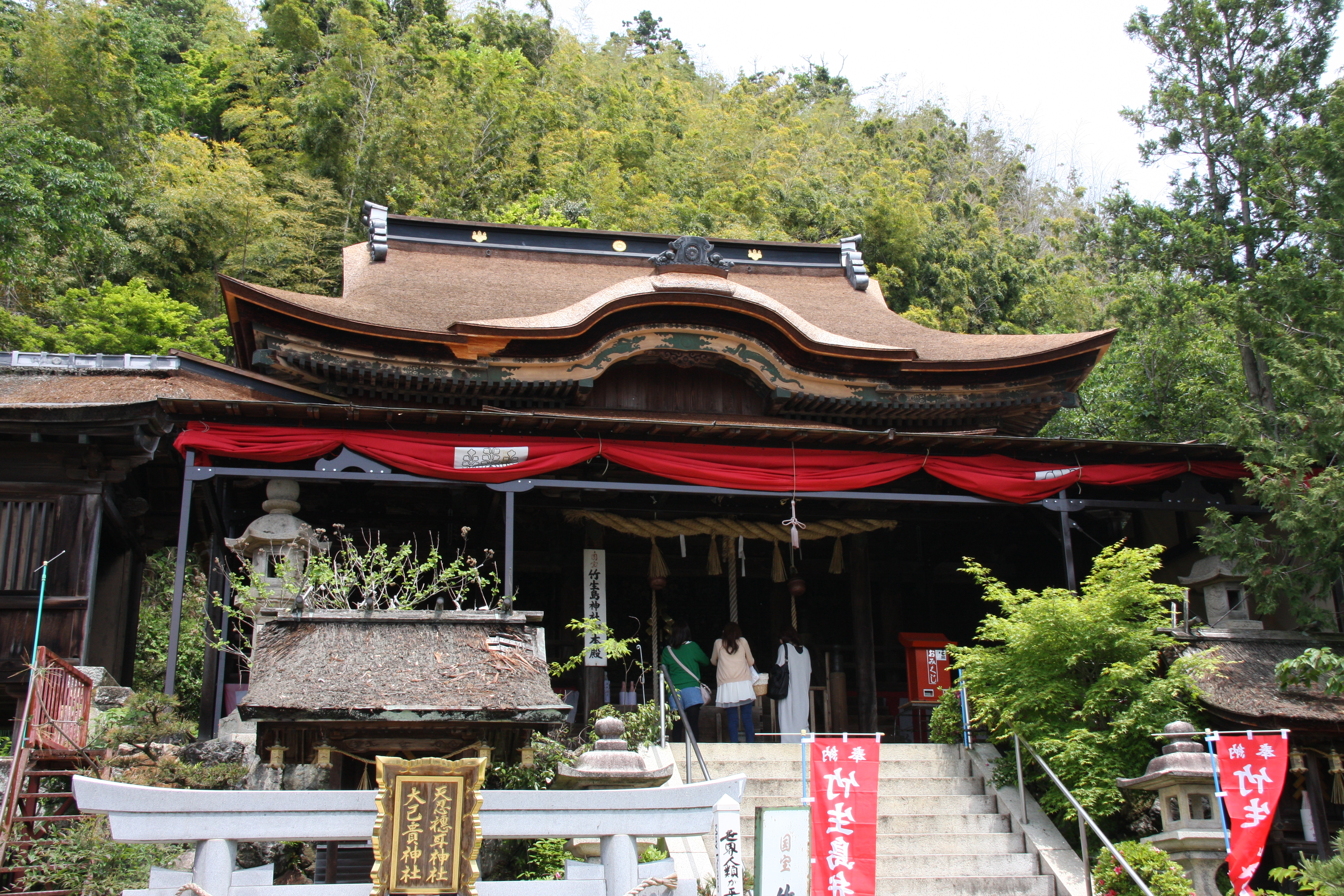 都久夫須麻神社本殿（竹生島）
