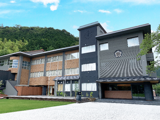 小学校を改装した個性的な宿泊施設