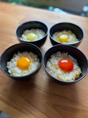 味はもちろん、黄身の色や香りも様々　