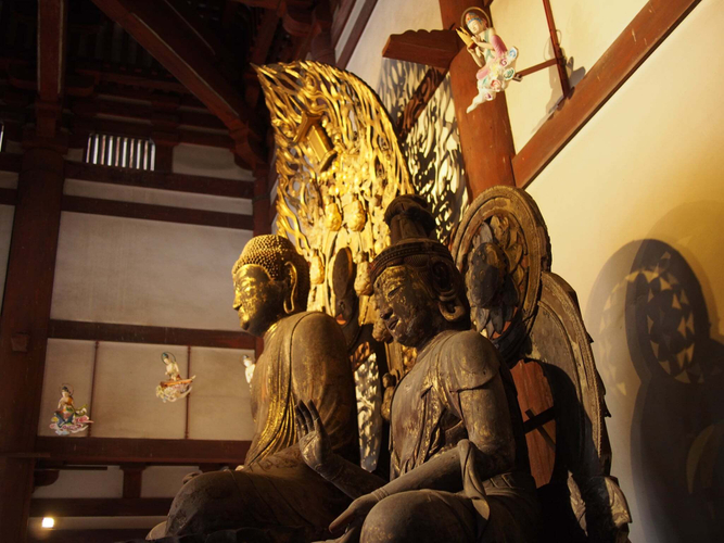 奈良・喜光寺に奉納された雲中供養菩薩