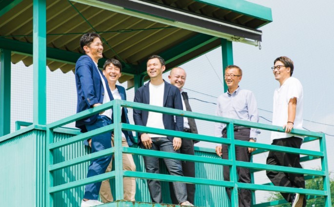 (左から廣瀬、白﨑、山内、神田、八田、吉谷)