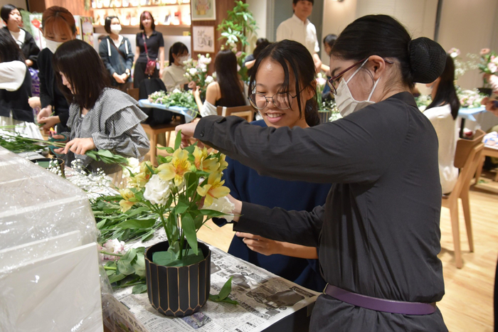 マンツーマンでアドバイスを受ける