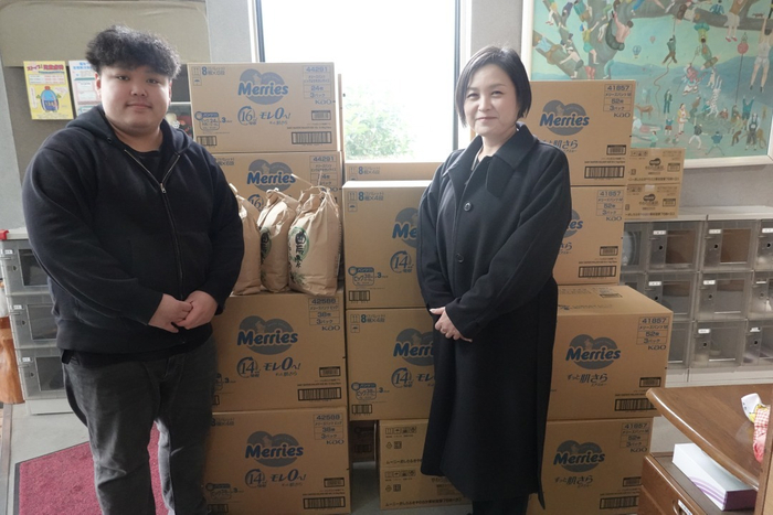 照光愛育園さま(右側当社スタッフ)