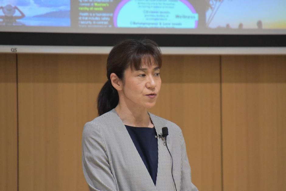 講義をする黒田さん
