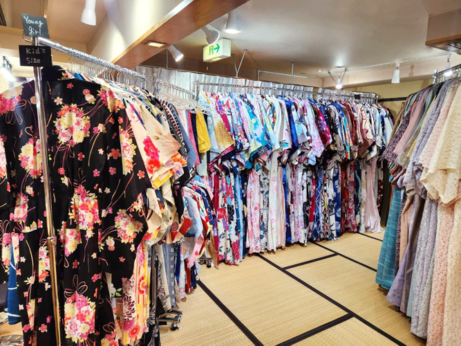 京都着物レンタル KITEMIRU!?祇園店