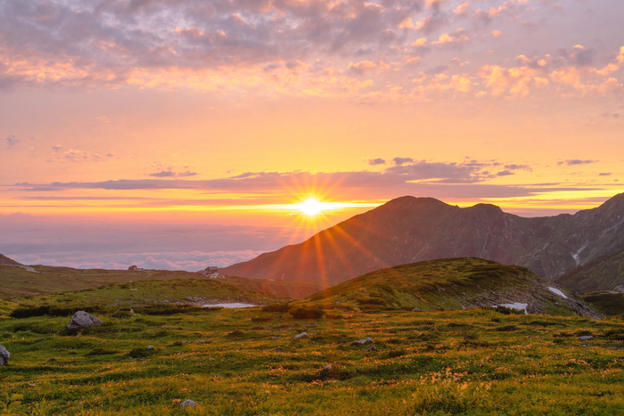 立山室堂平・夕日:イナガキヤストさん撮影