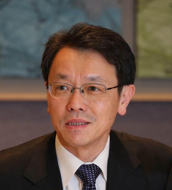 平田 直 氏
