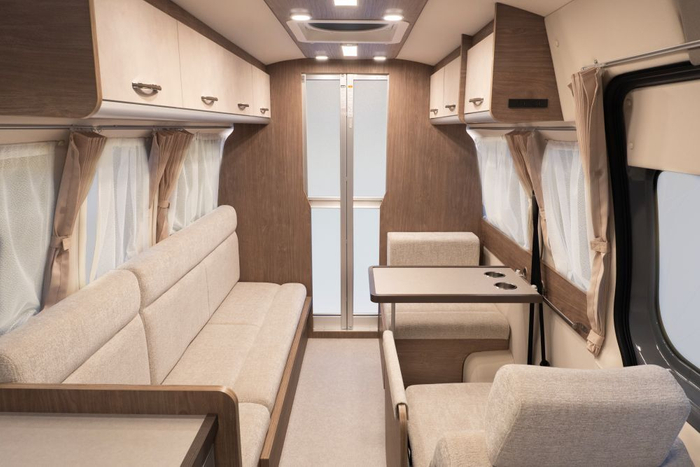 レクビィ　プラス　リビン室内画像1