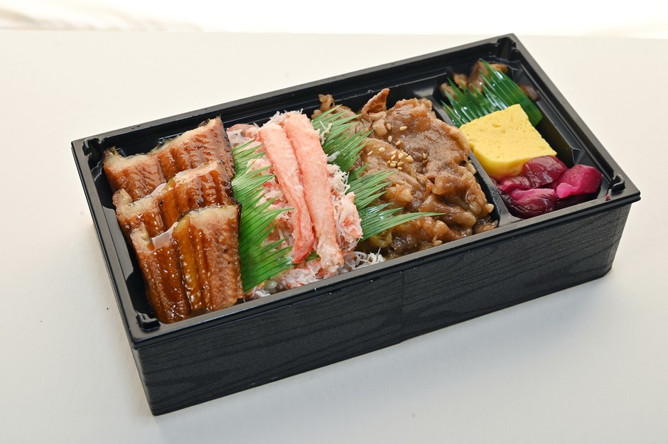【香川県】欲ばり3種オリーブ牛弁当