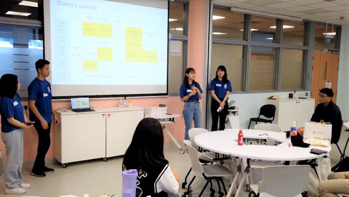 シンガポール研修（現地の大学生へ日本紹介）