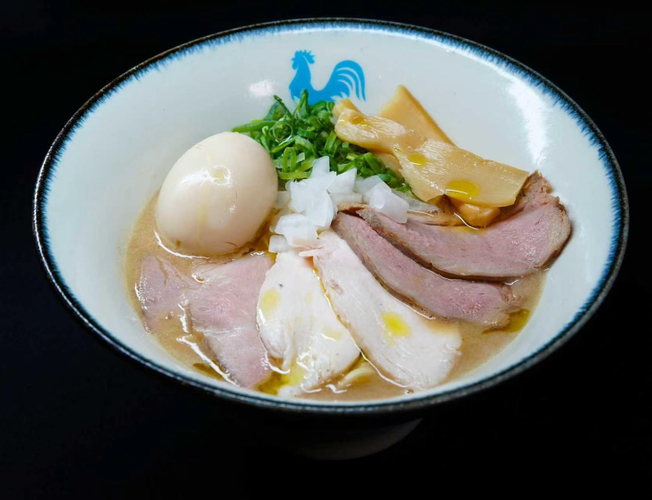 トリュフ香る特製鶏白湯醤油らーめん