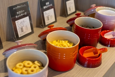好評のわんわんおやつビュッフェを、わんわんリゾートの全施設へ拡大導入決定！
