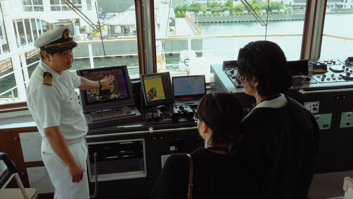 プレミアムラウンジ・操舵室見学