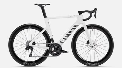 Aeroad CF SLX 7 DI2  新価格　599,000円　旧価格　739,000円（いずれも税込）