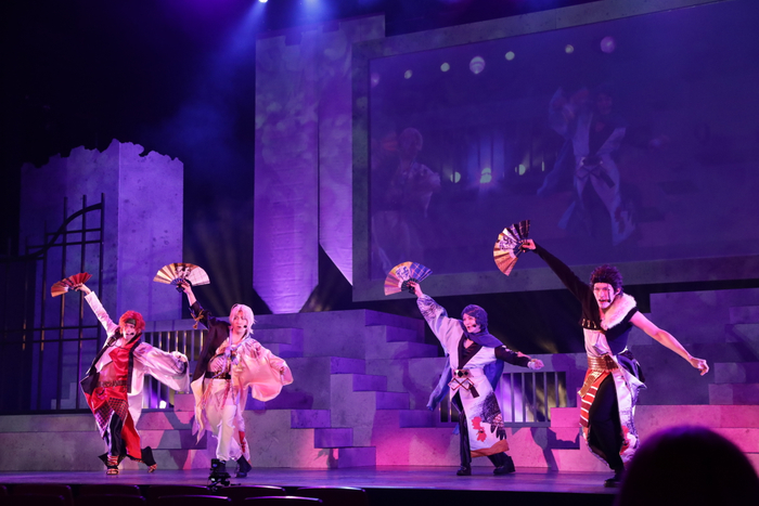 &copy; I★Chu the stage 2021