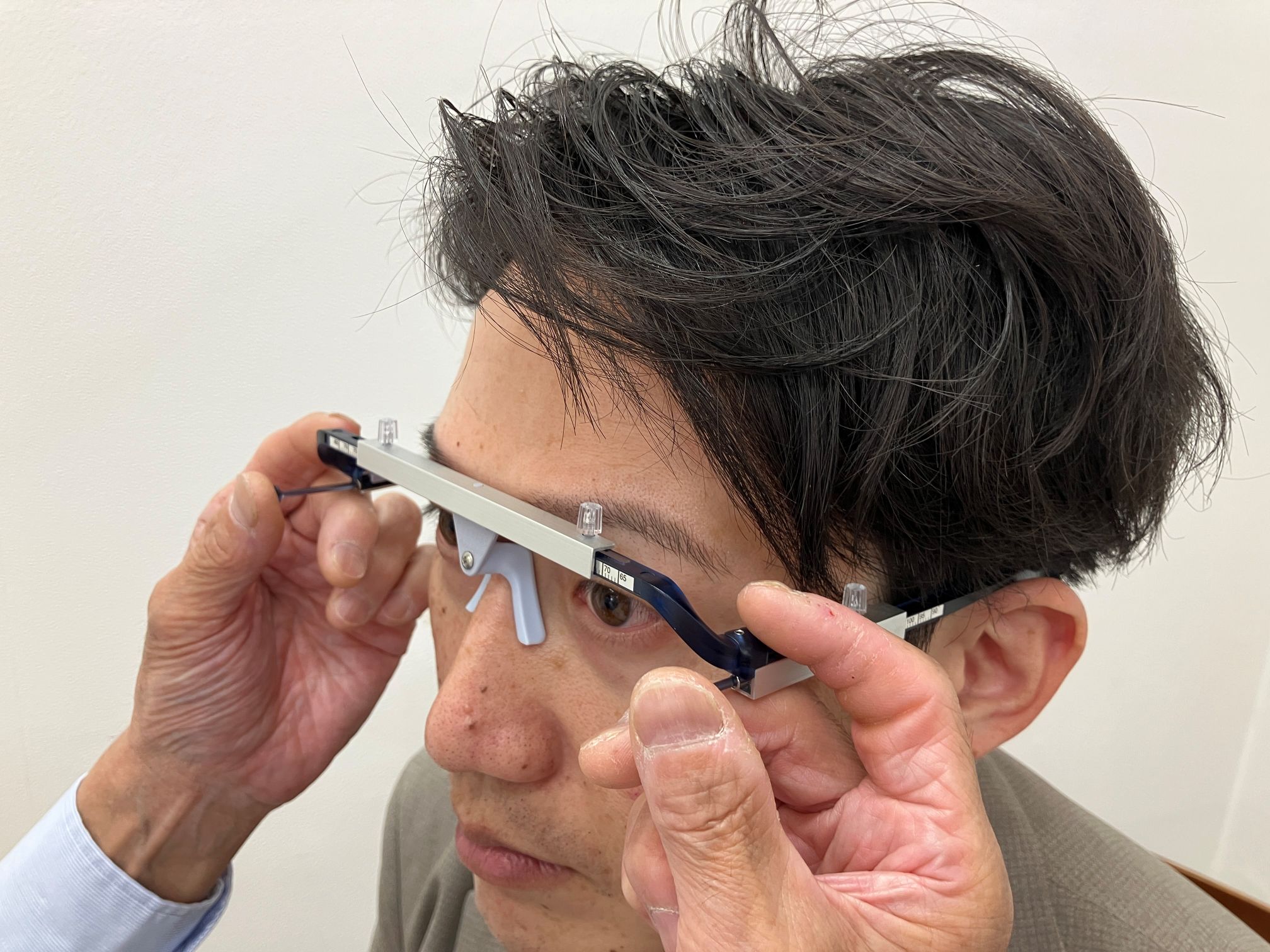 お客様のお顔に合わせて製作