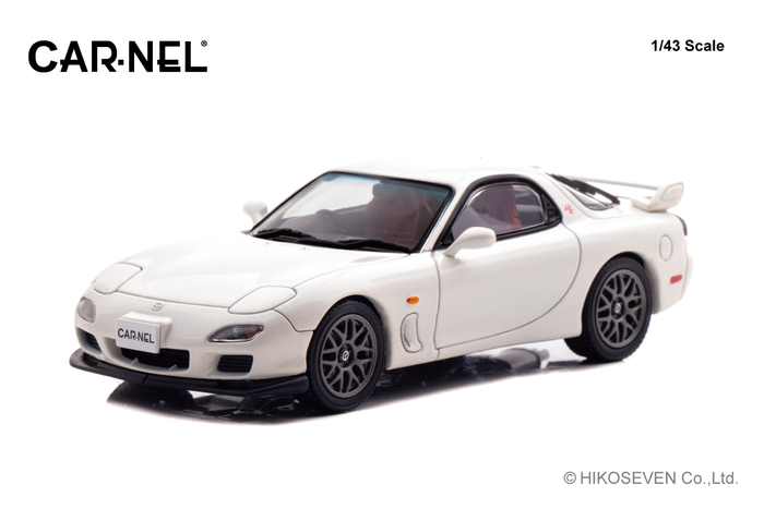 1/43 マツダ RX-7 Type RZ (FD3S) 2000 Snow White Pearl Mica：左前