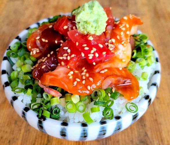 海鮮トマだれユッケ丼