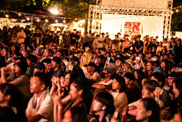 多くの来場者の笑顔