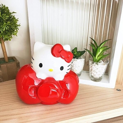 ハローキティの貯金箱