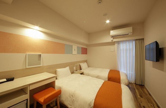 SARASA HOTEL心斎橋 &yen;125(15分)