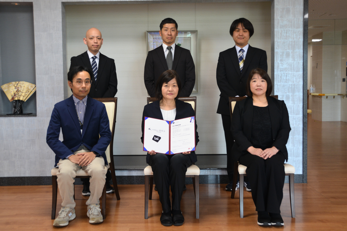 授与式の写真（２）BSI評価証明書が発行された、福寿会グループ4施設の皆さま