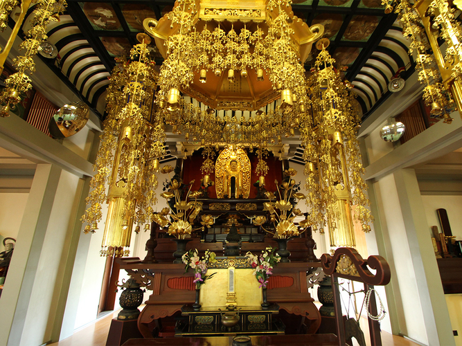 ご本尊の阿弥陀如来