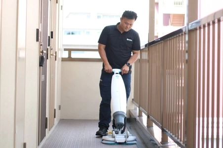 新サービス「日常清掃プラス」をリリース　 日常清掃に自動床洗浄機を導入して品質を飛躍的に向上 米国発の清掃フランチャイズ事業「ダイキチカバーオール」