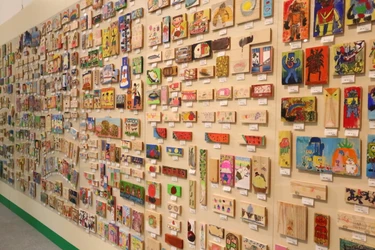 第28回全国「かまぼこ板の絵」展覧会　 「西予市立美術館ギャラリーしろかわ」にて6,355作品を展示